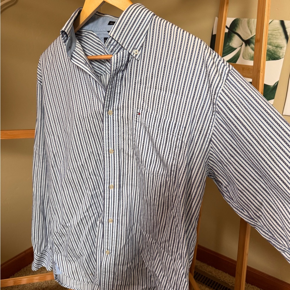 Tommy Hilfiger Men's Navy and White Striped Shirt